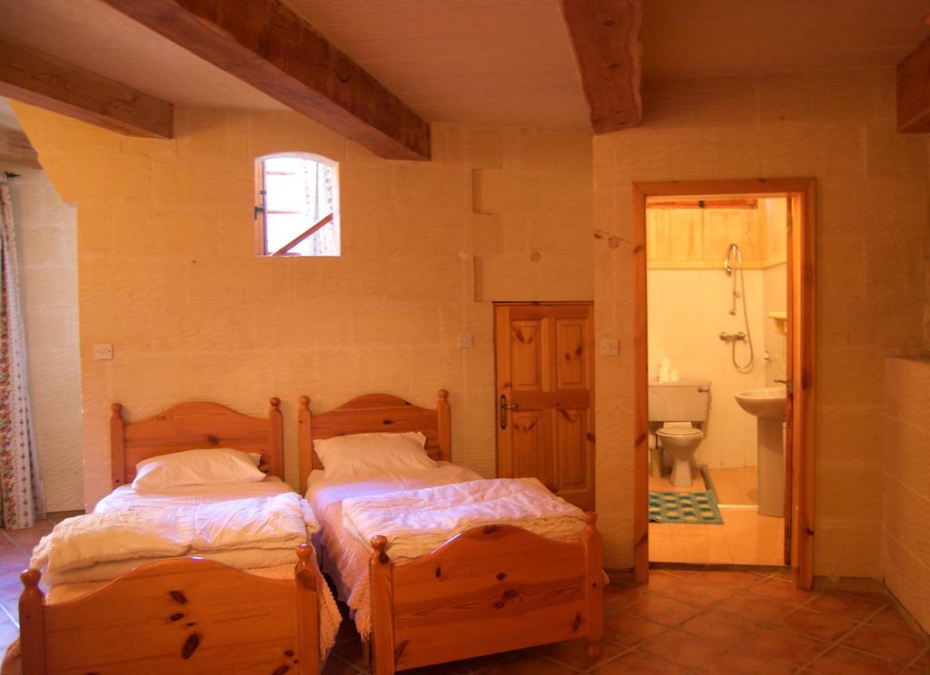 Ta'Kemmuna Hotel Qala Kültér fotó