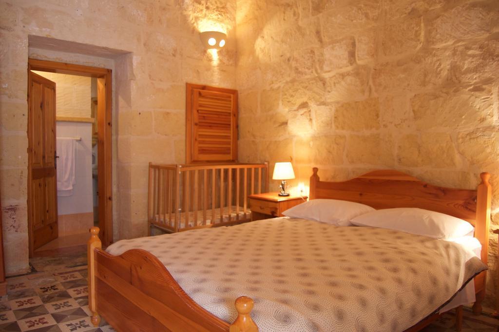 Ta'Kemmuna Hotel Qala Kültér fotó